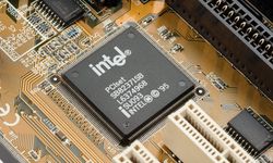 Intel, Çip Savaşında Yeni Dönemi Başlatıyor: 18A Teknolojisiyle TSMC'ye Rakip Oluyor