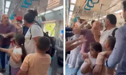 Marmaray’da İki Küçük Çocuğunun Yanında Darbedildi: Burnu Kırıldı, Şüpheliler Gözaltında