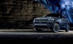 Yeni Jeep Compass 2025 Tanıtıldı: Elektrikli Motor, Yeni Tasarım ve Off-Road Gücüyle Sahalarda