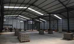 Bursa'nın Yeni Yerleşim Bölgesinde Kaçak Fabrika Yıkıldı