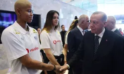 Cumhurbaşkanı Erdoğan, A Milli Kadın Voleybol Takımı’nı Kabul Etti