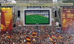 DFB'ye Vergi Kaçırma Cezası: Almanya Futbolu Zor Süreçten Geçiyor