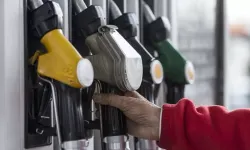İran-ABD Gerilimi Petrol Fiyatlarını Uçurdu: Benzinde 50 TL Eşiği Aşılabilir