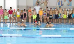 İzmir Menemen'de Bir İlk: Ücretsiz Yüzme Kursu Başladı