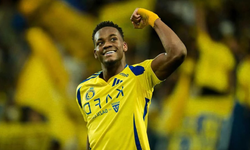 Jhon Durán Kimdir? Kolombiyalı Genç Yıldızın Yükselişi ve Al-Nassr Transferi!
