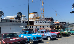 Klasik otomobillerle Prag’dan Osaka’ya 16.000 kilometre