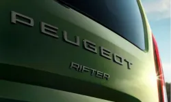 Peugeot Rifter'da Büyük Temmuz Fırsatı: Stoklar Elde Kalınca Faizsiz Kredi ve Dev İndirim Geldi