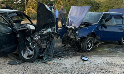 Bursa Mustafakemalpaşa'da Trafik Kazası: 1 Ölü, 3 Yaralı