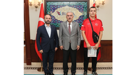 Bursalı Sporcu Kerem Özkan, Savate Dünya Üçüncüsü Oldu!