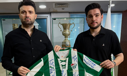Bursaspor'dan Anlamlı Destek: İmzalı Forma 1 Milyon TL'den Satışa Çıkarıldı!