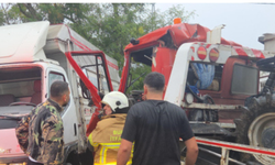 Bursa Orhangazi'de Feci Kaza: Çekici ile Kamyonet Çarpıştı, 4 Yaralı