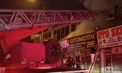 Bursa'da Büyük Yangın! 4 Dükkan Alevlere Teslim Oldu