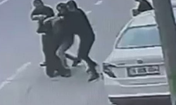 Bursa'da Drift Atarken Yakalanan Sürücü, Polisin Silahını Almaya Kalkıştı!