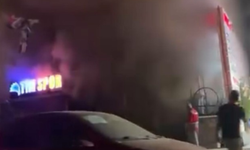 Bursa'da Korkutan Yangın! Alevler Akaryakıt İstasyonuna Sıçramadan Kontrol Altına Alındı