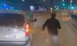 BURSA'DA ŞOK KAVGA: YOL VERME TARTIŞMASI BALTALI SALDIRIYA DÖNÜŞTÜ!