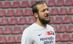 ESKİ FUTBOLCU BATUHAN KARADENİZ HAKKINDA KIRMIZI BÜLTEN KARARI!