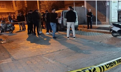 KORKUNÇ OLAY: BERBER DÜKKANINDA SİLAHLI ÇATIŞMA! 3'Ü AĞIR 7 YARALI