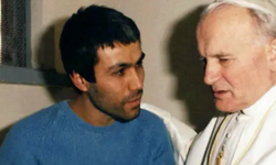 MEHMET ALİ AĞCA: TÜRKİYE VE DÜNYA TARİHİNE DAMGA VURAN SUİKASTÇININ PROFİLİ