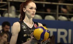 SULTANLAR LİGİ'NDE NEFES KESEN DERBİ! VakıfBank, Fenerbahçe Opet'i 5 Sette Mağlup Etti! Liderlik Yarışında Kritik Galibi