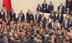 TBMM’de Bütçe Görüşmelerinde Tansiyon Yükseldi: AK Partili ve CHP’li Milletvekilleri Arasında Kavga Çıktı!