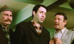 Üçkağıtçı Filmi Nerede Çekildi? Kemal Sunal’ın Efsane Filmi Üçkağıtçı’nın Konusu ve Oyuncuları