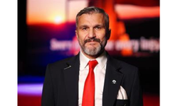 "Karneye Bakarken Aslında Çocuğunuzu Değil, Kendi Egonuzu Görüyor Olabilirsiniz"