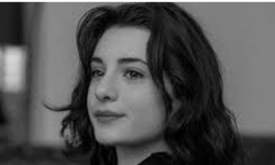 A.B.İ. Dizisinin Melek’i Asude Kalebek Kimdir? Kaç Yaşında ve Hangi Dizilerde Oynadı?