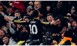 Manchester United, Arsenal'i Müthiş Gollerle Yıktı, İngiltere'de İşler Karıştı! Dev Maçta 5 Gol