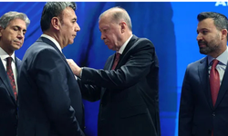 SON DAKİKA: AK Parti'ye 4 Yeni Belediye Başkanı! Başkan Erdoğan Rozetlerini Taktı