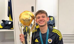 Son Dakika: Fenerbahçe'de Şok Ayrılık! Maç Oynanırken Szymanski Veda Etti! İşte Bonservis Bedeli...