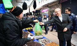 AK Parti Bursa İl Başkanı Davut Gürkan'dan Çarşı Esnafına Ziyaret