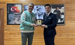 Bursa'da Emekliye Ayrılan Polisler İçin Veda Yemeği Düzenlendi