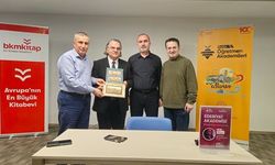 Bursa'da Erol Erdoğan'dan 'Gençlere Yazmayı Sevdirmenin Yolları' Söyleşisi