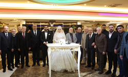 Bursa'da Protokolü Buluşturan Düğün: Rabia Kılıçaslan İle Harun Yurdakul Dünya evine Girdi