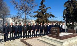 Dr. Sadık Ahmet'in Kabri Ziyaret Edildi, Mücadelesi Anıldı