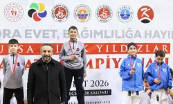 Gemlik'te Minik Yıldızlar Karate Şampiyonası Düzenlendi