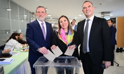 UTİB'de Bayrağı İhsan İpeker Devraldı