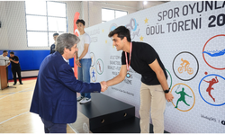 BUÜ Spor Oyunları’nda şampiyonlar kürsüye çıktı