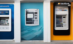 Banka Müşterilerine SMS Gönderildi: ATM’ler Kaldırılıyor, Yeni Para Çekme Dönemi Başladı