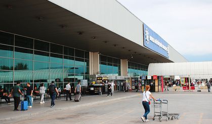 Bursa Otogar'a Terminal'e  nasıl gidilir Güzergah otobüs saatleri ?En yakın istasyon