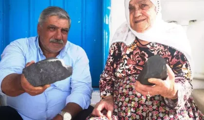 85 Yaşındaki Kadının Bahçesine Göktaşı Olduğu Düşünülen Cisim Düştü
