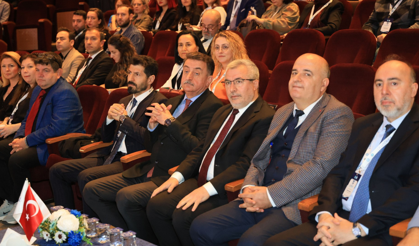 Bursa Uludağ Üniversitesi'nde Türkçenin geleceği konuşuldu