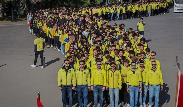 Anıtkabir'i ziyaret ettiler