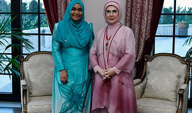 Emine Erdoğan, Maldivler Cumhurbaşkanı Muizzu'nun eşi Sajidha Mohamed ile bir araya geldi