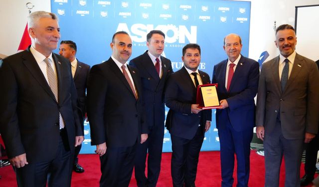 KKTC CUMHURBAŞKANI TATAR’DAN ART’YE TEŞEKKÜR PLAKETİ