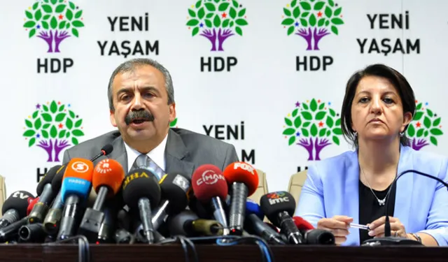 DEM Parti heyeti Öcalan ile görüşmek üzere İmralı'da