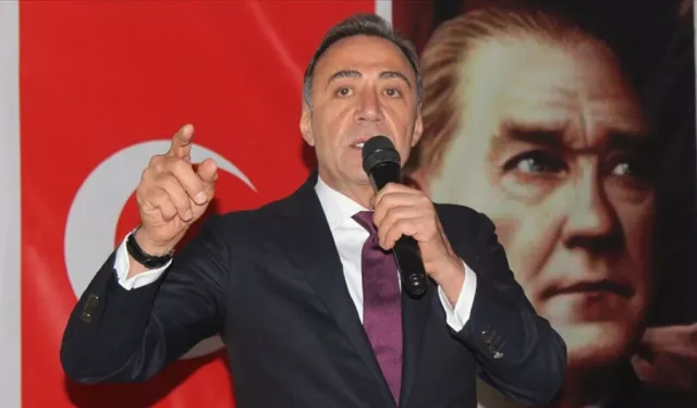 Berhan Şimşek CHP genel başkanlığı için adaylığını açıkladı: Berhan Şimşek kimdir?