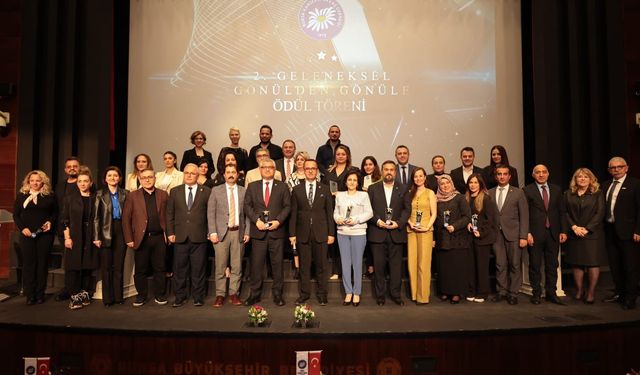 Bursa Kanserle Savaş Derneği’nden Anlamlı Gece