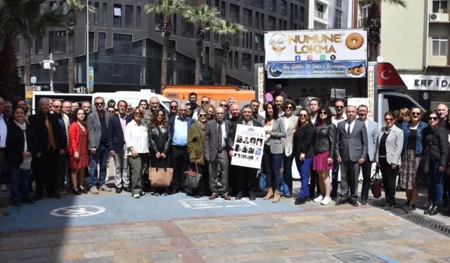 İzmir'de ekonomi basınının 12 dev ismi anıldı