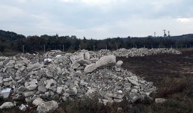 İnşaat Artığına 30 Bin Lira Ceza! Molozu Kim Döktü?